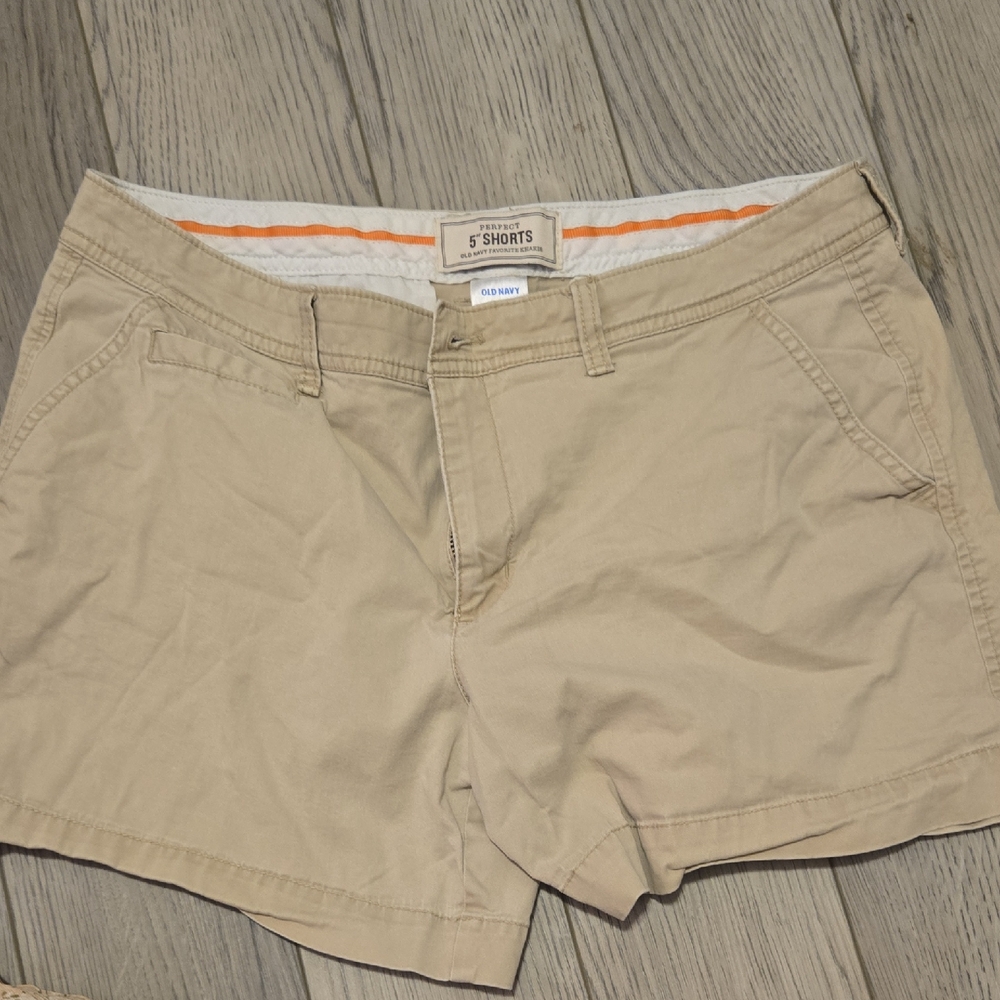 Old Navy Women's Khaki Shorts